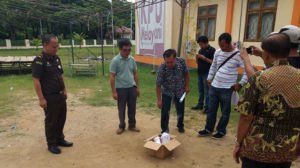 Jelang Pilkada, KPU Musnahkan Surat Suara Rusak