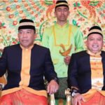 Bupati Dan Wakil Bupati Bolmut Dinobatkan Gelar Adat