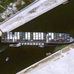 Kapal Kontainer Tersangkut di Terusan Suez, Kerugian Per Hari Rp 138 Triliyun