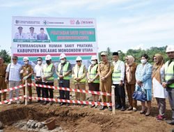 Bupati Bolmut Depri Pontoh Meletakan Batu Pembangunan Rumah Sakit Pertama