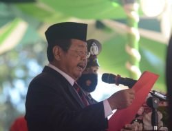 Ketua DPRD Bolmut Bacakan Teks Proklamasi di Upacara HUT RI ke-77 dengan Penuh Khidmat