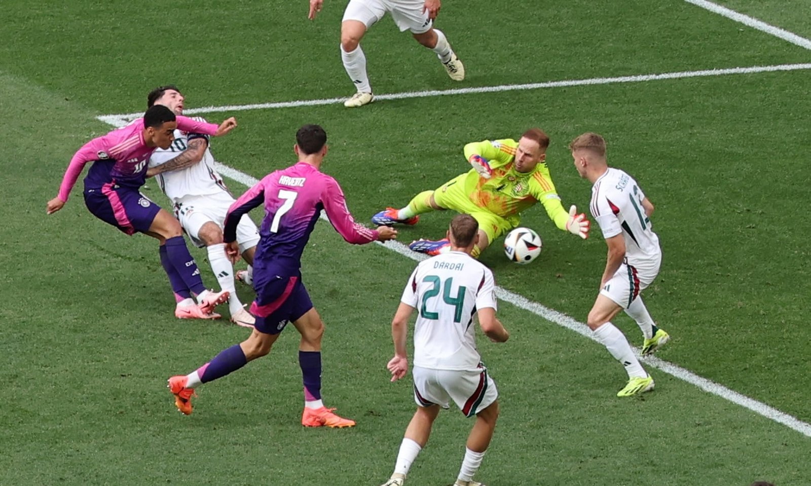 Dikalahkan Jerman 2-0, Manejer Hungaria Marco Rossi Protes