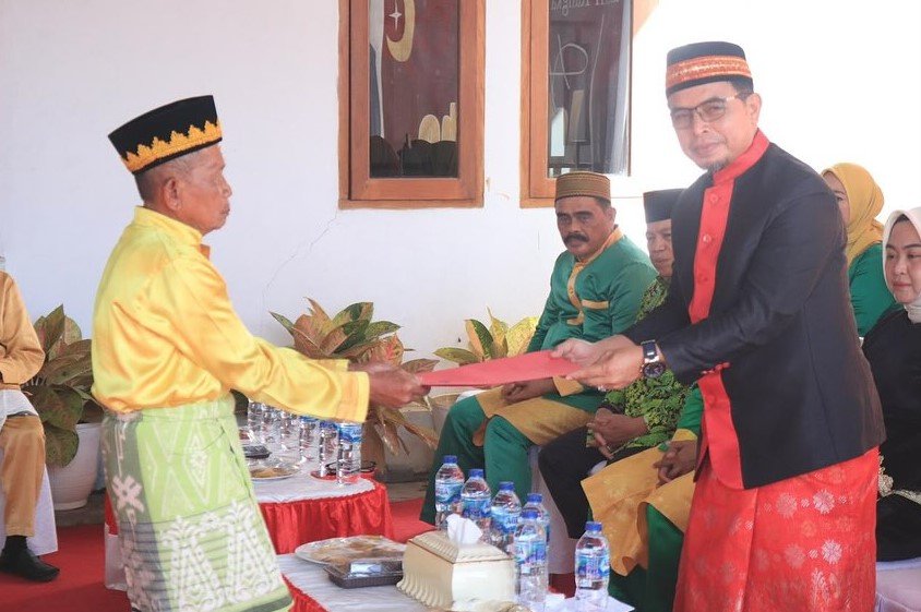 Prosesi Adat Mopohabaru Hari Raya Idul Adha 1445 Hijriah 2024 M