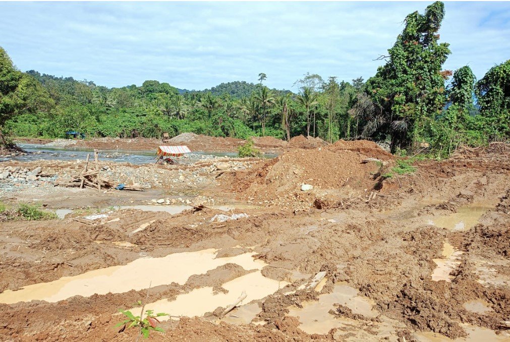 Modal Excavator Tambang Emas di Bolmut Sebapkan Bencana Lingkungan