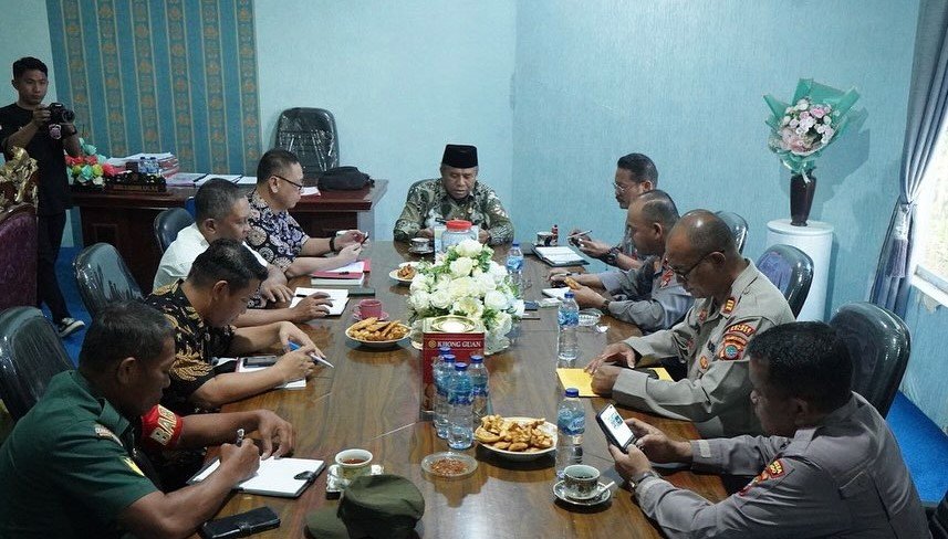 Sekda Bolmut Pimpin Rapat Persiapan HUT RI ke-79