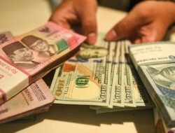 Nilai Tukar Rupiah Sentuh Level Terendah, Dolar Melonjak ke Rp 15.850