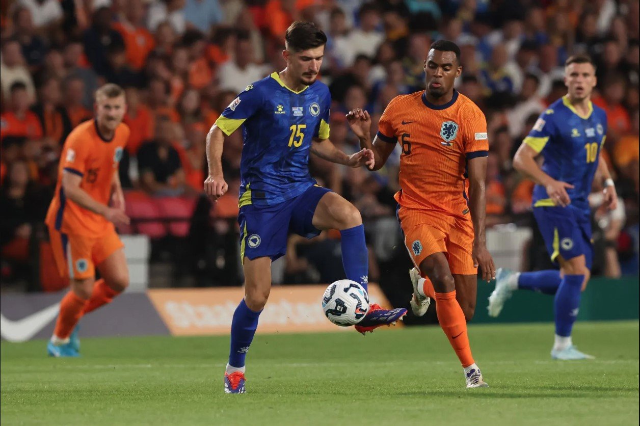 Belanda vs Bosnia Hasil Imbang 1-1 di Stadion Bilino Polje