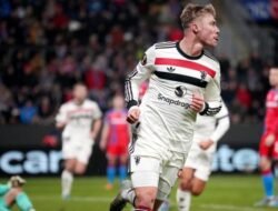 Manchester United vs Viktoria Plzen, Skor 2-1