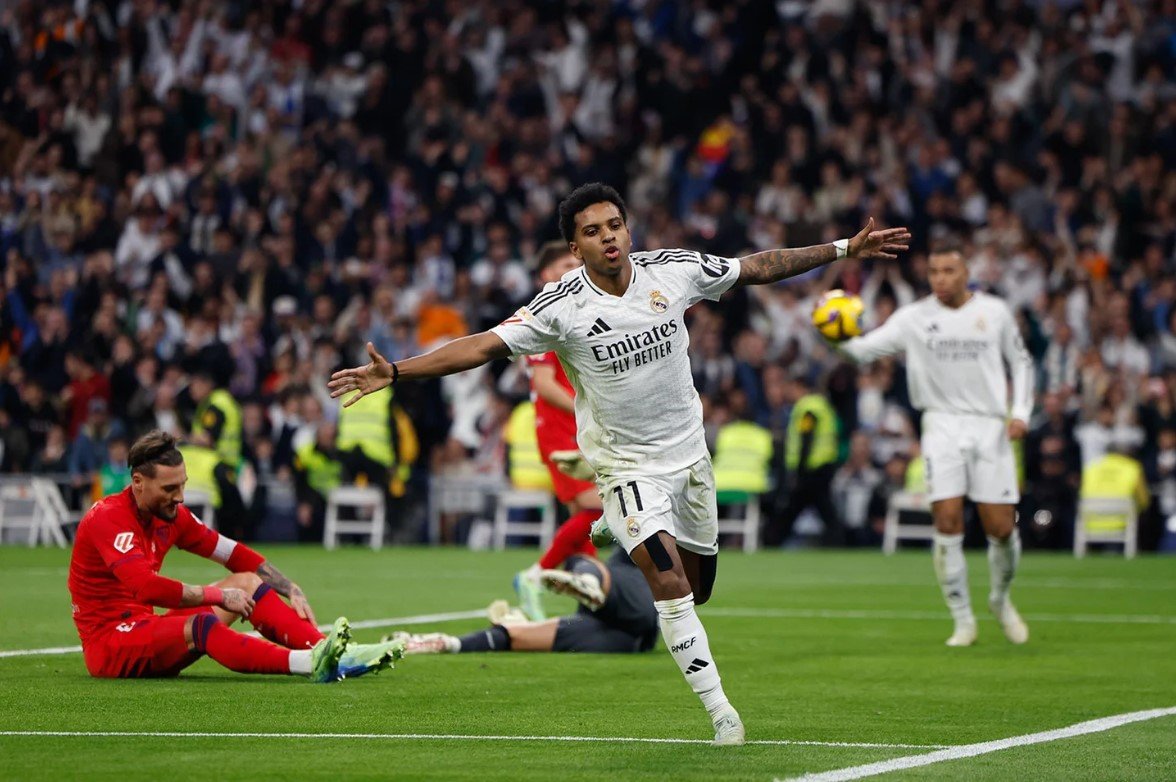 Real Madrid Tumbangkan Sevilla 4-2 di Santiago Bernabeu