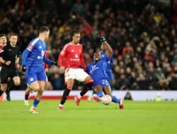 Manchester United Kalahkan Leicester 2-1 di Piala FA meski ada kontroversi di akhir