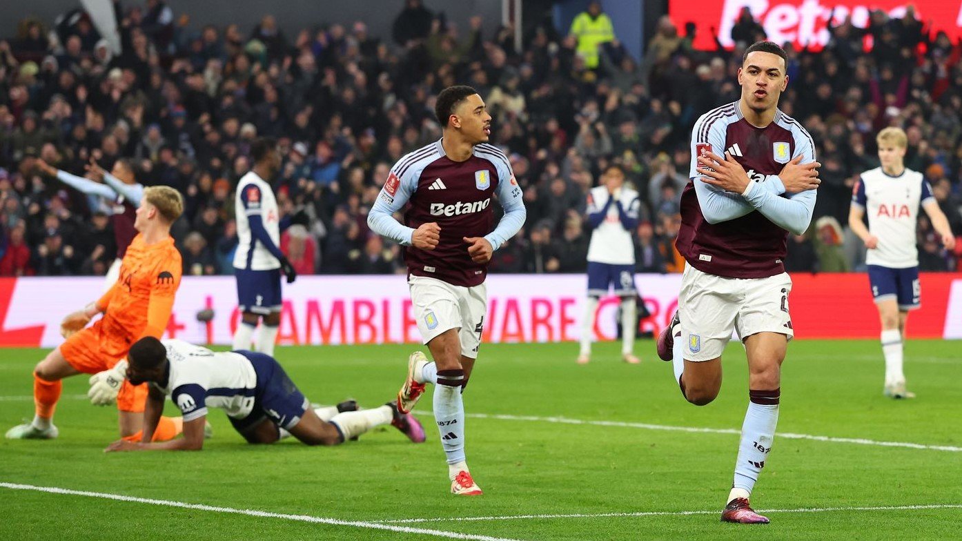 Aston Villa Memastikan Kemenangan 2-1 atas Tottenham Hotspur