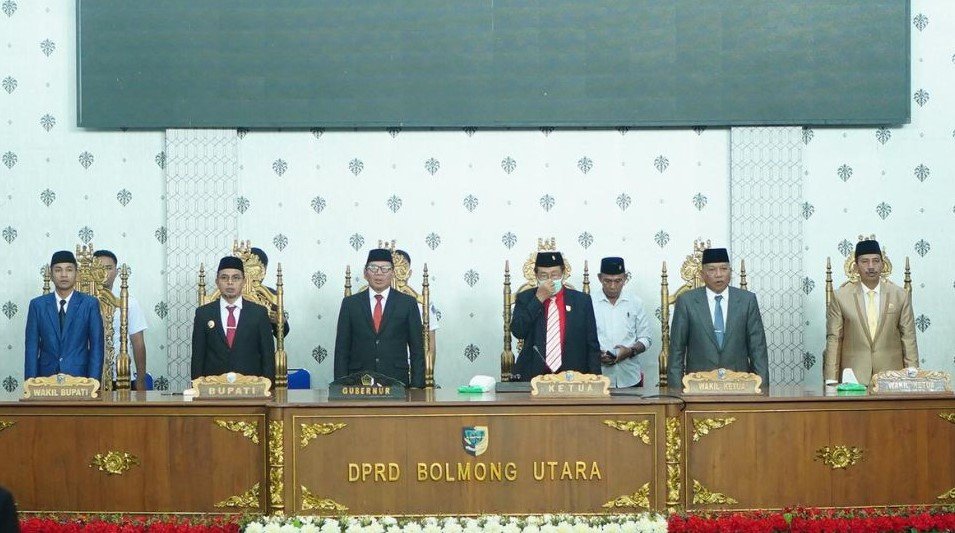 DPRD Bolmut Gelar Sidang Paripurna, Bupati Sirajudin Lasena Paparkan Visi-Misi 2025-2030