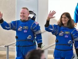 Dua Astronaut Nasa yang Terjebak Bingung dengan Kemarahan Elon Musk