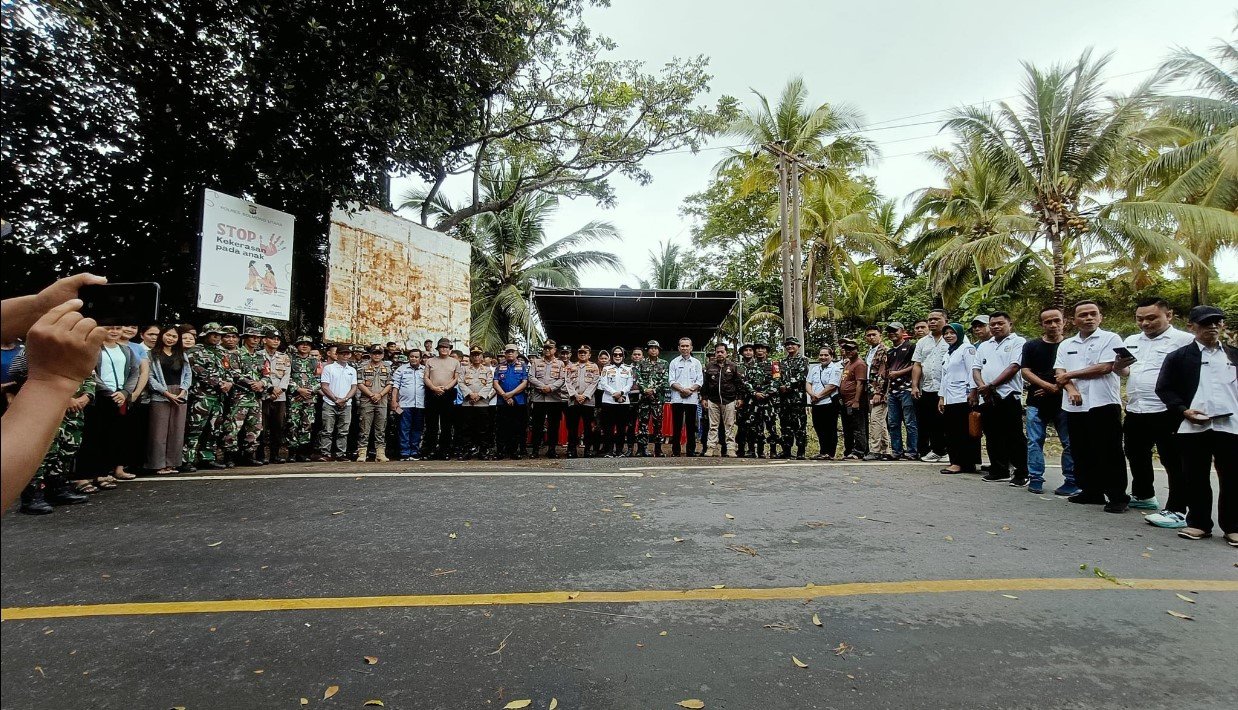 TNI 1303/Bolaang Mongondow Bersama Pemda Bolmut Gelar Karya Bakti Serentak