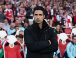 Arteta Desak Arsenal Tampil “Istimewa” di Paris Usai Kalah dari PSG di Leg Pertama