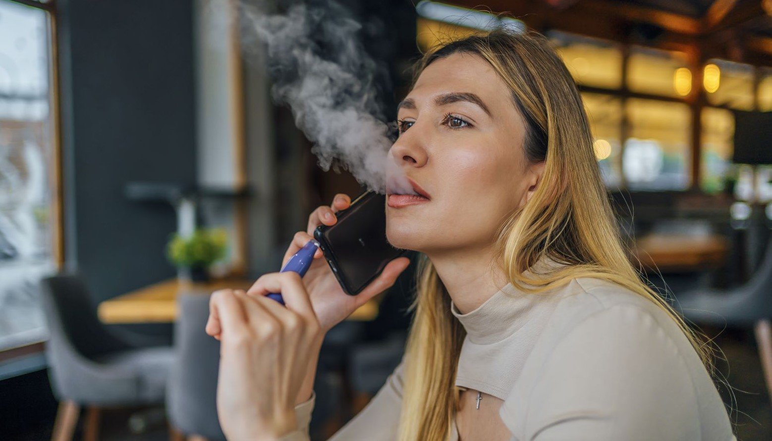 Merokok Elektrik Bahaya Tersembunyi, Risiko Penyakit Paru dan Fakta Lengkap