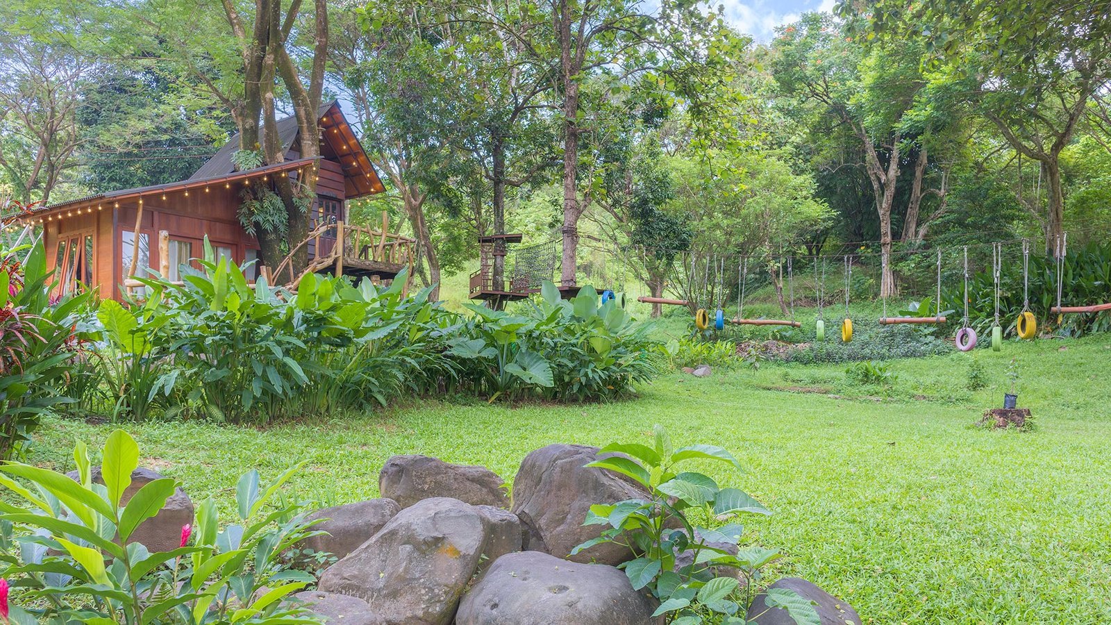 Menginap Nyaman di Uma Villa Manado Sulawesi Utara