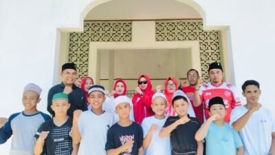 DPC PDI Perjuangan Bolmut Rayakan HUT RI ke-80 Bersama Anak Pesantren Darul Mukhlasin Kaidupa