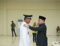 Bupati Bolmut Lantik Ogon Masuara sebagai Penjabat Sangadi Desa Wakat