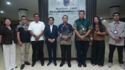 Bupati Bolaang Mongondow Utara menerima kunjungan KPI Sulawesi Utara di ruang rapat Sekda