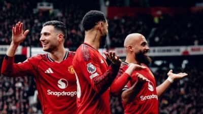 Manchester United vs Tottenham skor 2-0