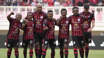 Pertandingan Persipura vs Barito Putera di Stadion Lukas Enembe