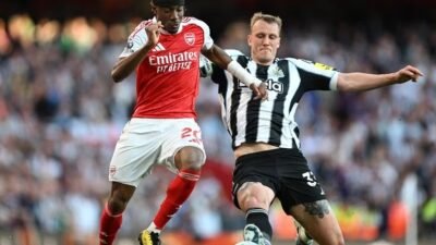 Eberechi Eze mencetak gol Arsenal saat melawan Newcastle di Liga Primer