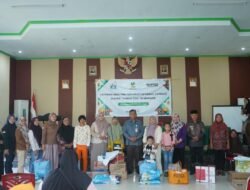 Warga Bolmut Terima Bantuan ATENSI Kemensos
