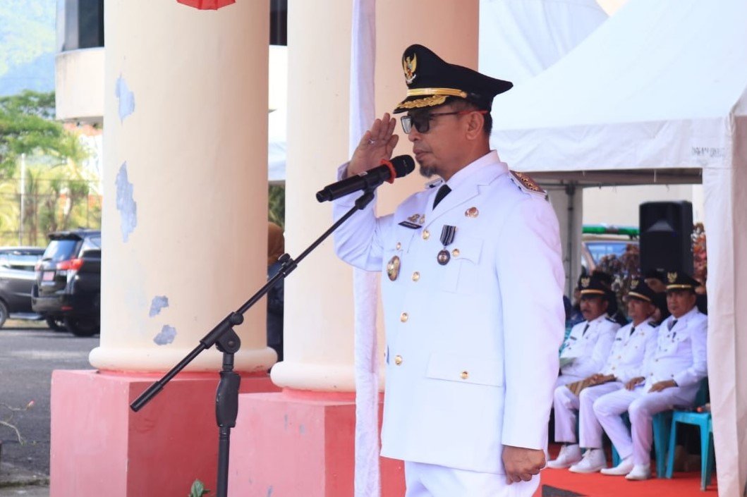 Bupati Bolmut memimpin upacara Hari Otonomi Daerah XXX 2026