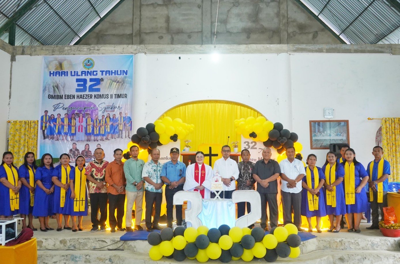Bupati Bolmut menghadiri perayaan ulang tahun ke-32 jemaat GMIBM