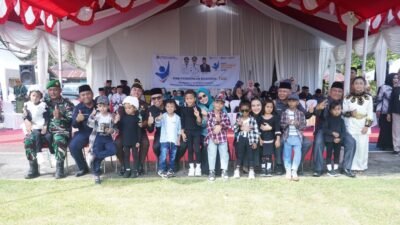 Bupati Sirajudin Lasena memimpin upacara Hari Pendidikan Nasional 2026 di Bolmut