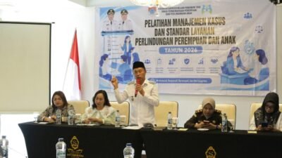 Wakil Bupati Boltim Argo Sumaiku membuka pelatihan manajemen kasus perlindungan perempuan dan anak di Kotamobagu