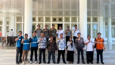 Bupati Bolmong bersama PLN membahas pemasangan 5.640 lampu jalan dan program listrik masuk sawah