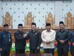 Bupati Bolmut Hadiri Paripurna Penetapan Ranperda APBD 2025