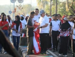 Bupati Bolmut Canangkan HUT ke-81 RI, Warga Semarakkan Jalan Sehat di Lapangan Kembar Boroko
