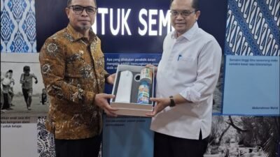 Bupati Bolmut Sirajudin Lasena saat mengusulkan Pembangunan Sekolah Nasional Terintegritas di Kemendikdasmen RI.
