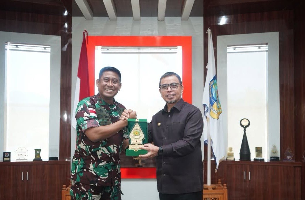 Danrem 131/Santiago Yuri Elias Mamahi saat kunjungan kerja ke Bolmut